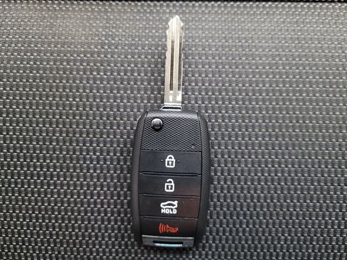 Used 2017 Kia Forte LX FWD image 32