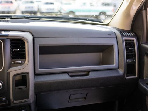 Used 2013 RAM 2500 Tradesman w/ Chrome Appearance Group image 35