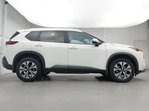 Used 2023 Nissan Rogue SV w/ SV Premium B Package FWD image 8