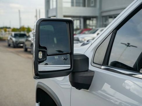 Used 2023 Chevrolet Silverado 3500 High Country w/ LPO, Hitch Package image 17