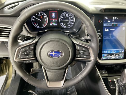 Used 2023 Subaru Outback Touring AWD/4WD image 11
