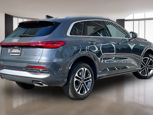 Used 2025 Audi Q5 Premium w/ Convenience Package AWD/4WD image 5