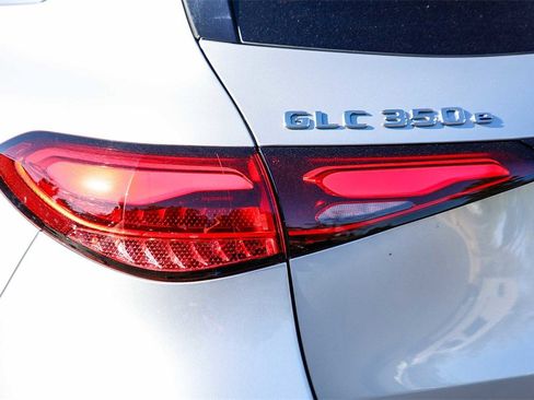 Certified 2025 Mercedes-Benz GLC 350e 4MATIC image 8
