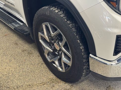 Used 2024 GMC Sierra 1500 SLT w/ SLT Premium Plus Package image 4