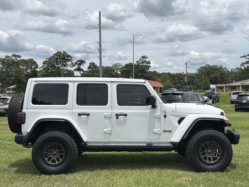 Used 2023 Jeep Wrangler Unlimited Rubicon 392 AWD/4WD image 5