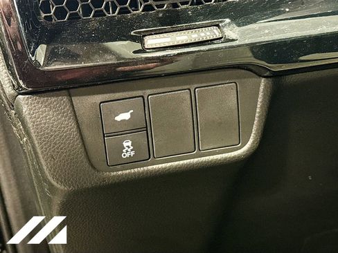 Used 2025 Honda CR-V EX-L image 9