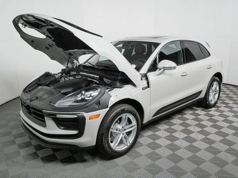 New 2026 Porsche Macan image 34