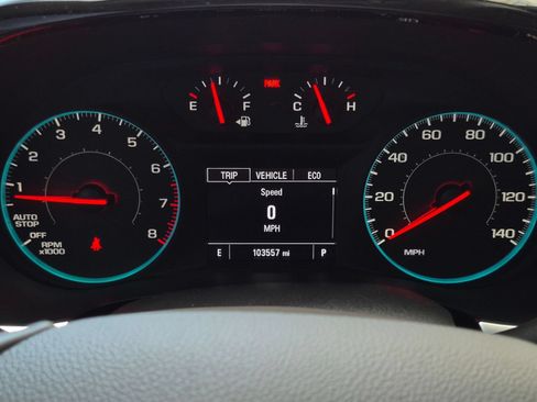 Used 2019 Chevrolet Traverse LT FWD image 17