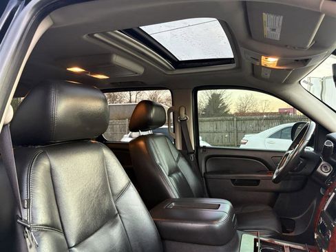 Used 2010 Chevrolet Suburban LTZ image 22