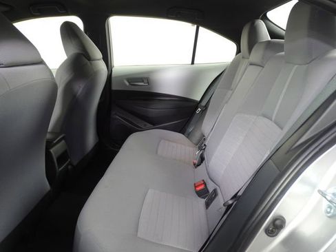 Used 2022 Toyota Corolla SE image 11