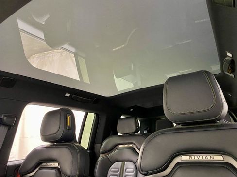 Used 2025 Rivian R1S Adventure AWD/4WD image 15