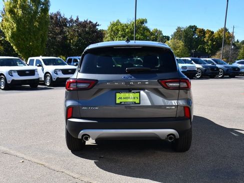 Used 2026 Ford Escape Active w/ Cold Weather Package image 5