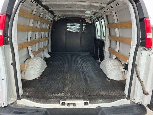 Certified 2023 Chevrolet Express 2500 w/ Driver Convenience Package image 7