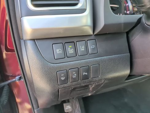 Used 2015 Toyota Highlander Limited Platinum AWD/4WD image 27