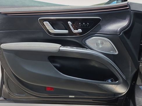 Used 2024 Mercedes-Benz EQS 580 4MATIC Sedan image 16