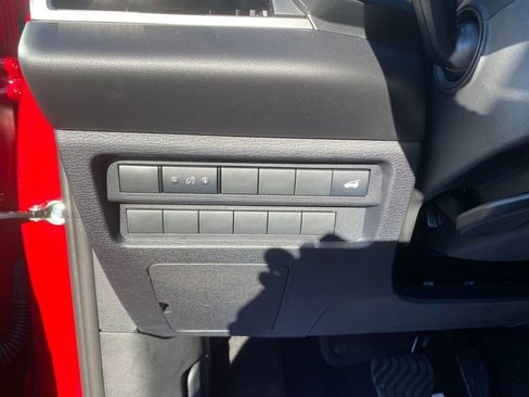 New 2025 Mitsubishi Outlander SE image 14