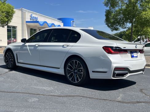 Used 2021 BMW 750i xDrive w/ Luxury Rear Seating Package AWD/4WD image 27