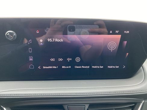 Used 2024 Buick Encore GX Avenir w/ Avenir Technology Package image 28