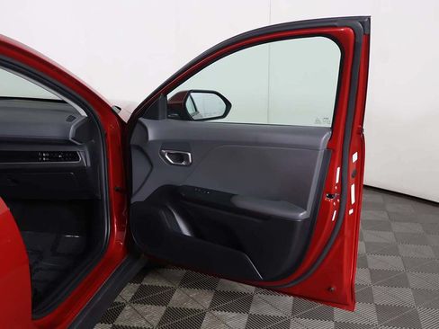 Used 2025 Kia K4 FWD image 17