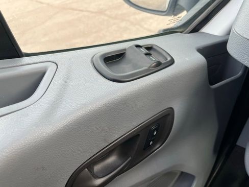 Used 2017 Ford Transit 350 XLT image 23
