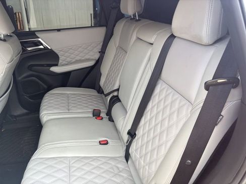 Used 2024 Mitsubishi Outlander SEL image 16