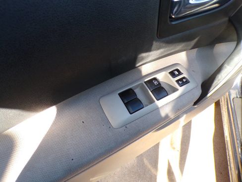 Used 2013 Nissan Rogue SV w/ Premium Pkg image 13