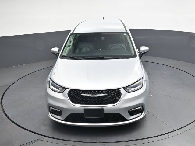 Used 2023 Chrysler Pacifica Touring-L FWD image 29