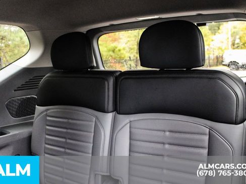 Used 2024 Kia EV9 Land image 19