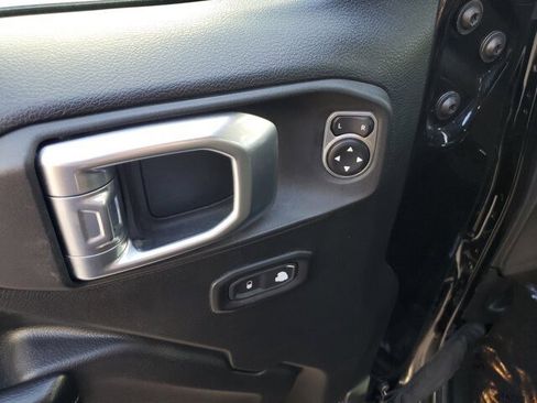 Used 2021 Jeep Wrangler Unlimited Sport image 20