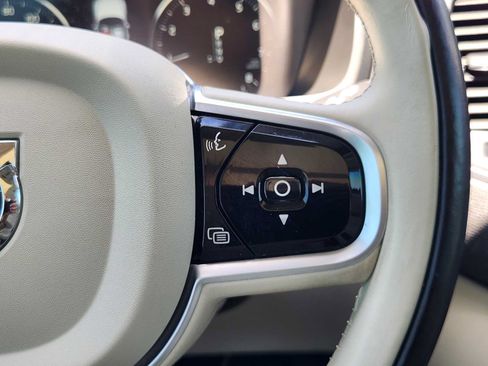 Used 2020 Volvo XC90 T6 Momentum AWD/4WD image 28