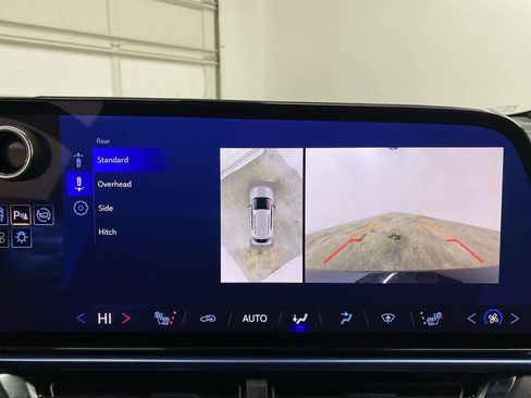 Used 2025 Chevrolet Equinox EV LT w/ Convenience Package image 24