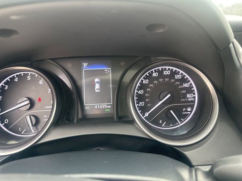 Used 2023 Toyota Camry SE w/ Cold Weather Package image 14