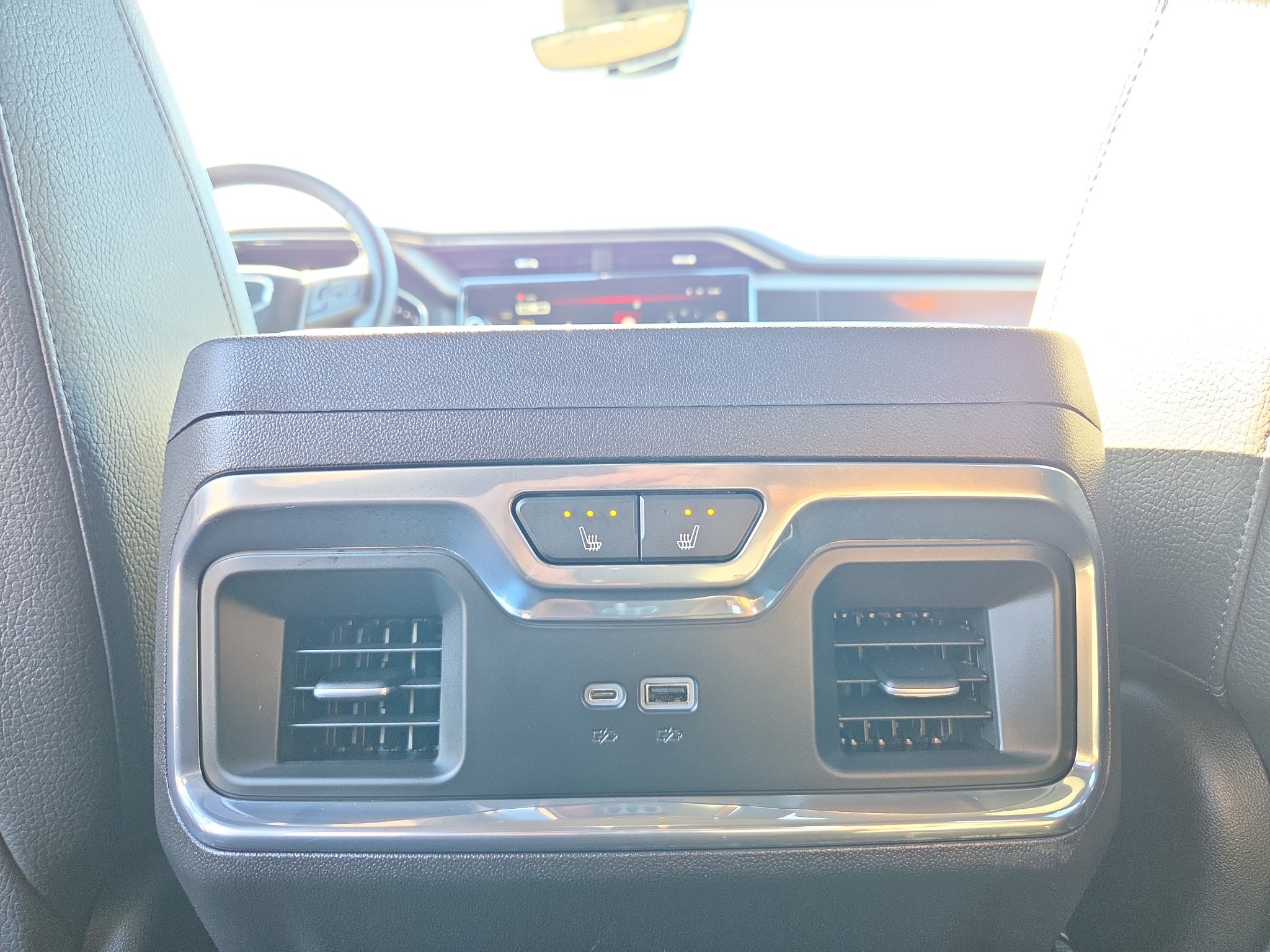 Used 2022 GMC Sierra 1500 Denali w/ Technology Package AWD/4WD image 19