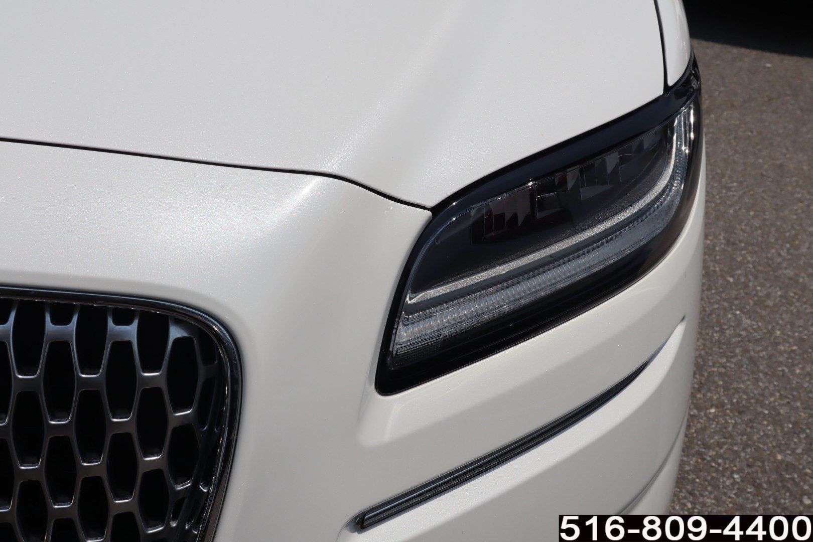 Used 2023 Lincoln Nautilus Reserve AWD/4WD image 9