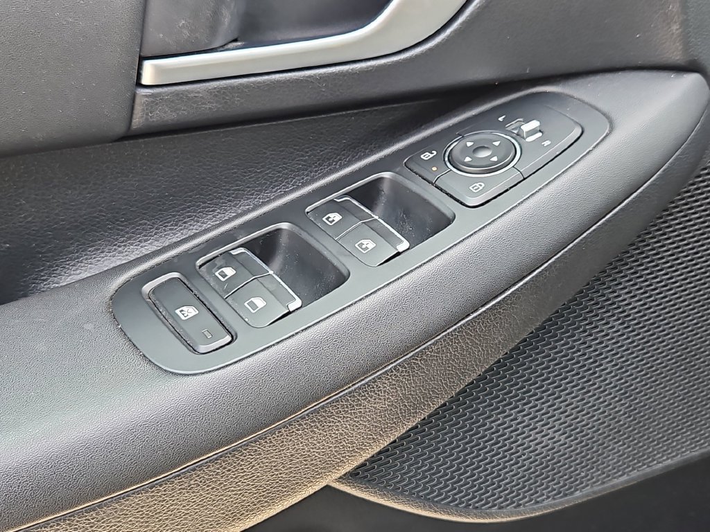 Used 2024 Hyundai Sonata SEL FWD image 11
