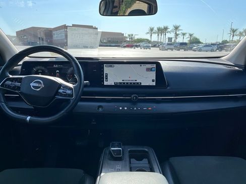 Used 2023 Nissan Ariya FWD image 12