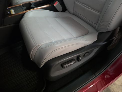 Used 2022 Honda CR-V Touring image 31