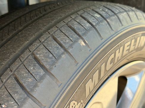 Used 2025 Honda Pilot Sport image 9