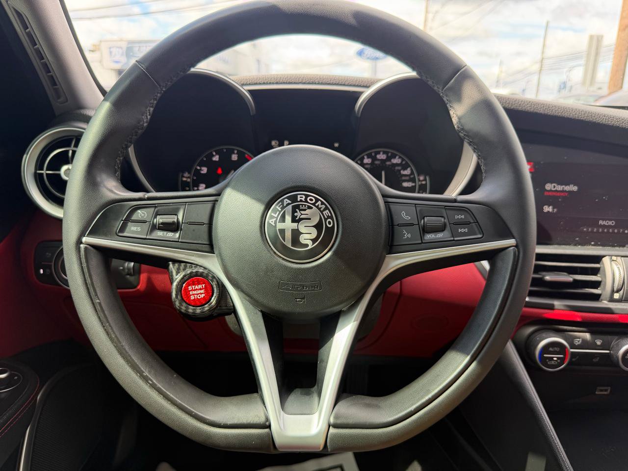 Used 2019 Alfa Romeo Giulia AWD image 18