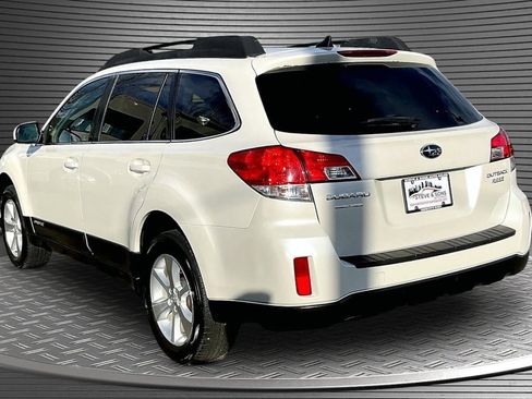 Used 2013 Subaru Outback 2.5i Limited image 4