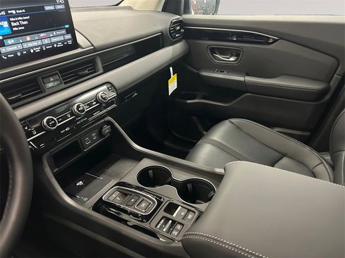 New 2025 Honda Pilot EX-L image 10