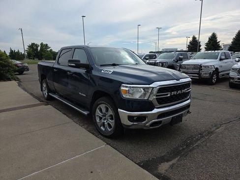 Used 2022 RAM 1500 Big Horn AWD/4WD image 3