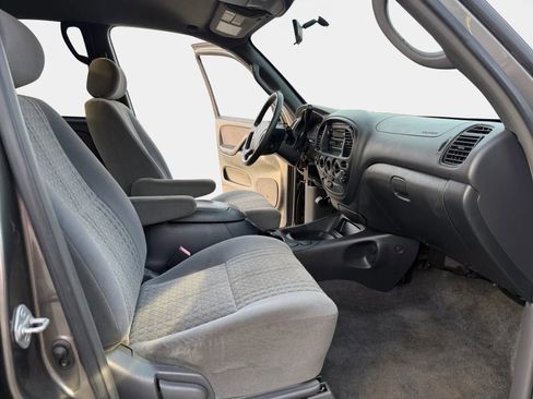Used 2004 Toyota Tundra SR5 image 12