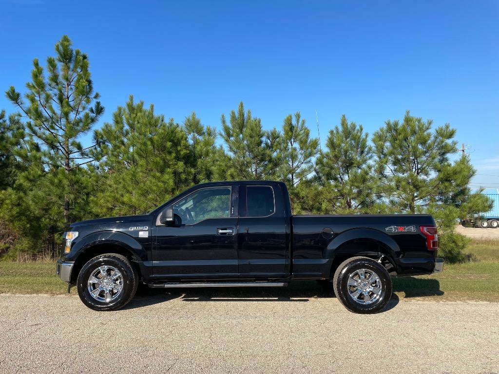 Used 2017 Ford F150 XLT w/ Equipment Group 301A Mid AWD/4WD image 7