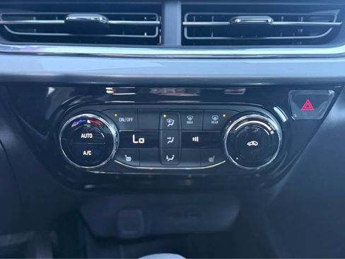 New 2026 Chevrolet Trax LT w/ Driver Confidence Package image 30