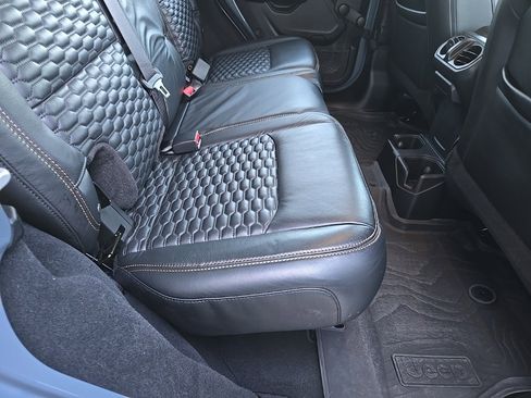 Used 2024 Jeep Wrangler Sport image 92