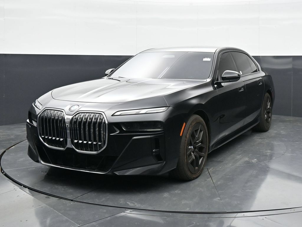 Used 2023 BMW 760i xDrive AWD/4WD image 5