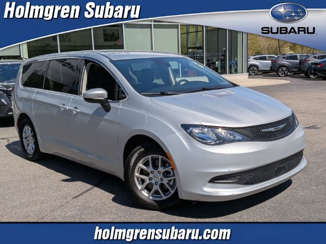 Used 2023 Chrysler Voyager LX FWD image 1