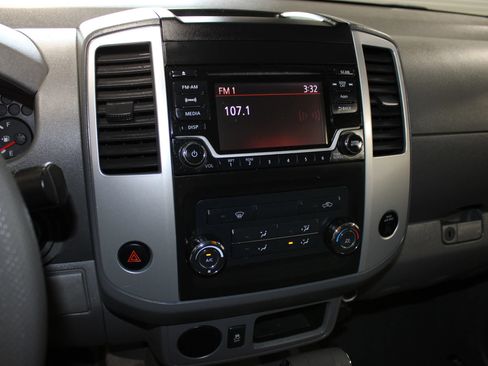 Used 2015 Nissan Frontier SV RWD image 15