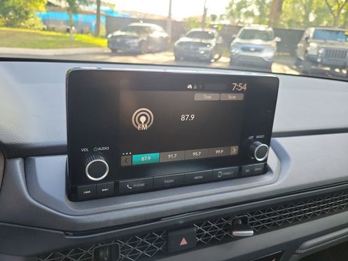 Certified 2023 Honda Accord EX image 29